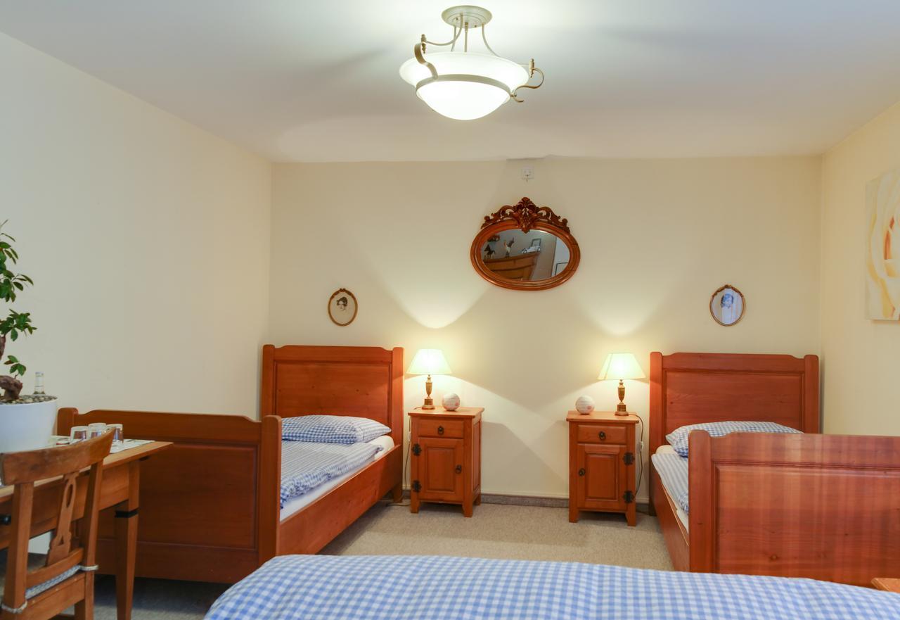 Ustria Crusch Alva Bed and Breakfast Tavanasa Esterno foto