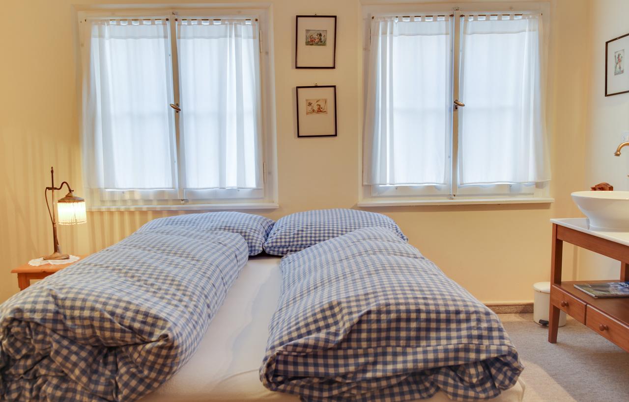 Bed and Breakfast Ustria Crusch Alva Tavanasa Esterno foto